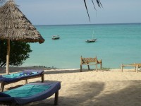 Lugn och avskild strand på Ras Nungwi Beach Hotel. (Zanzibar, Tanzania)