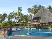 Poolen på Ocean Paradise Hotel. (Zanzibar, Tanzania)