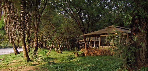 Larsens Camp vid Ewaso Ngirofloden i Samburu i Kenya.