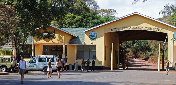 Lodoare Gate, parkentrén från sydost till Ngorongoro Conservation Area.